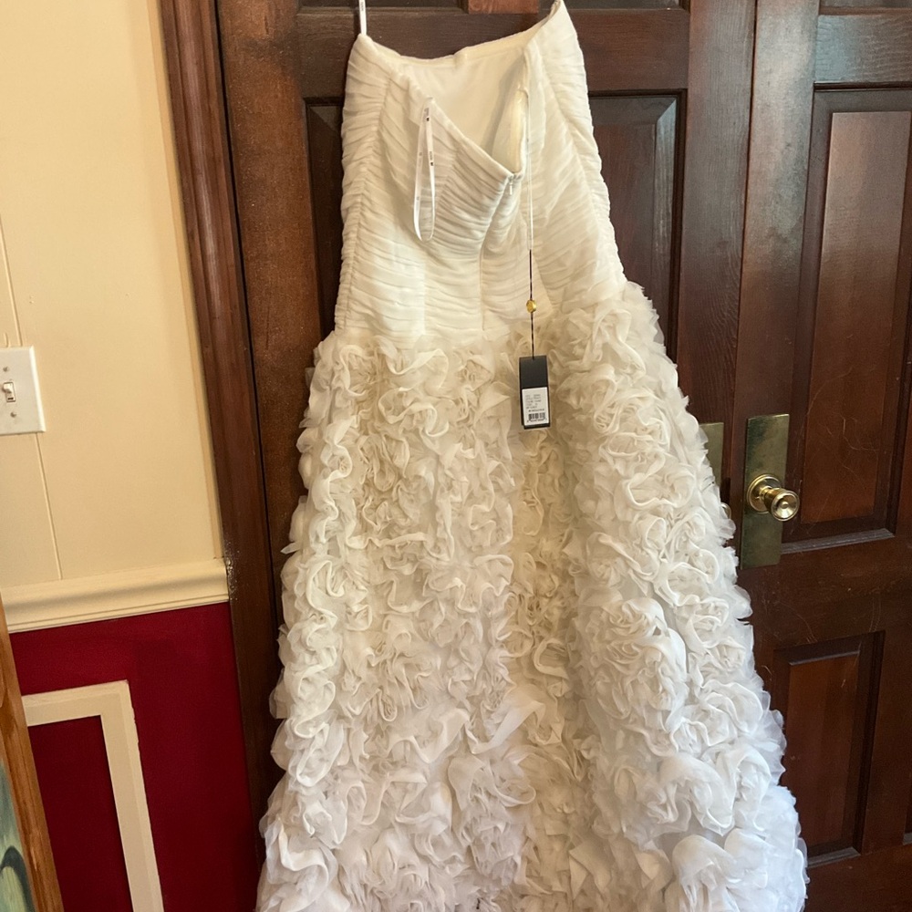 Tadashi Shoji Ivory Ruched Ruffled Halter Gown - Picture 4 of 10